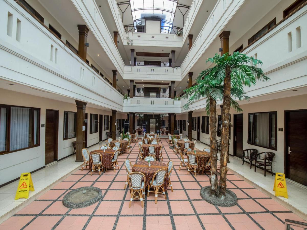 Takashimaya Hotel & Convention Lembang Exterior photo