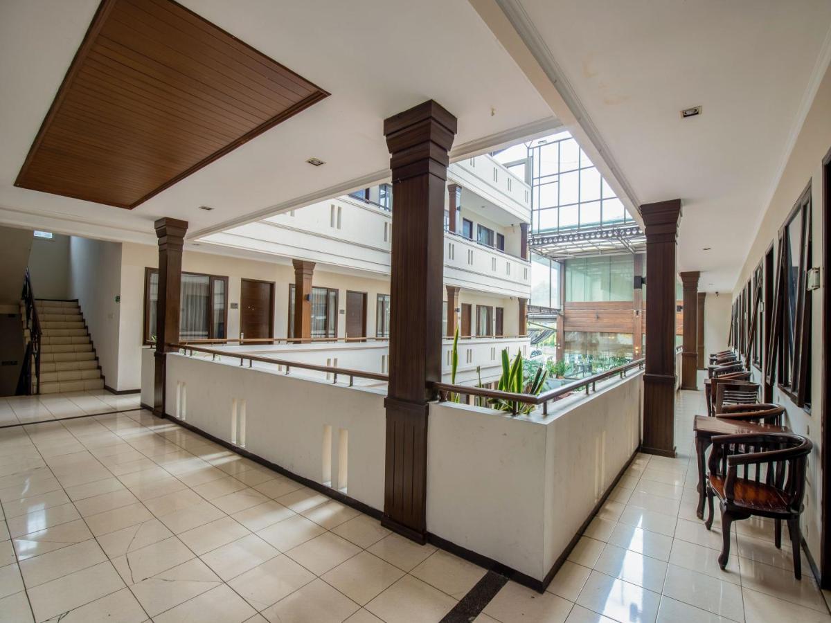 Takashimaya Hotel & Convention Lembang Exterior photo